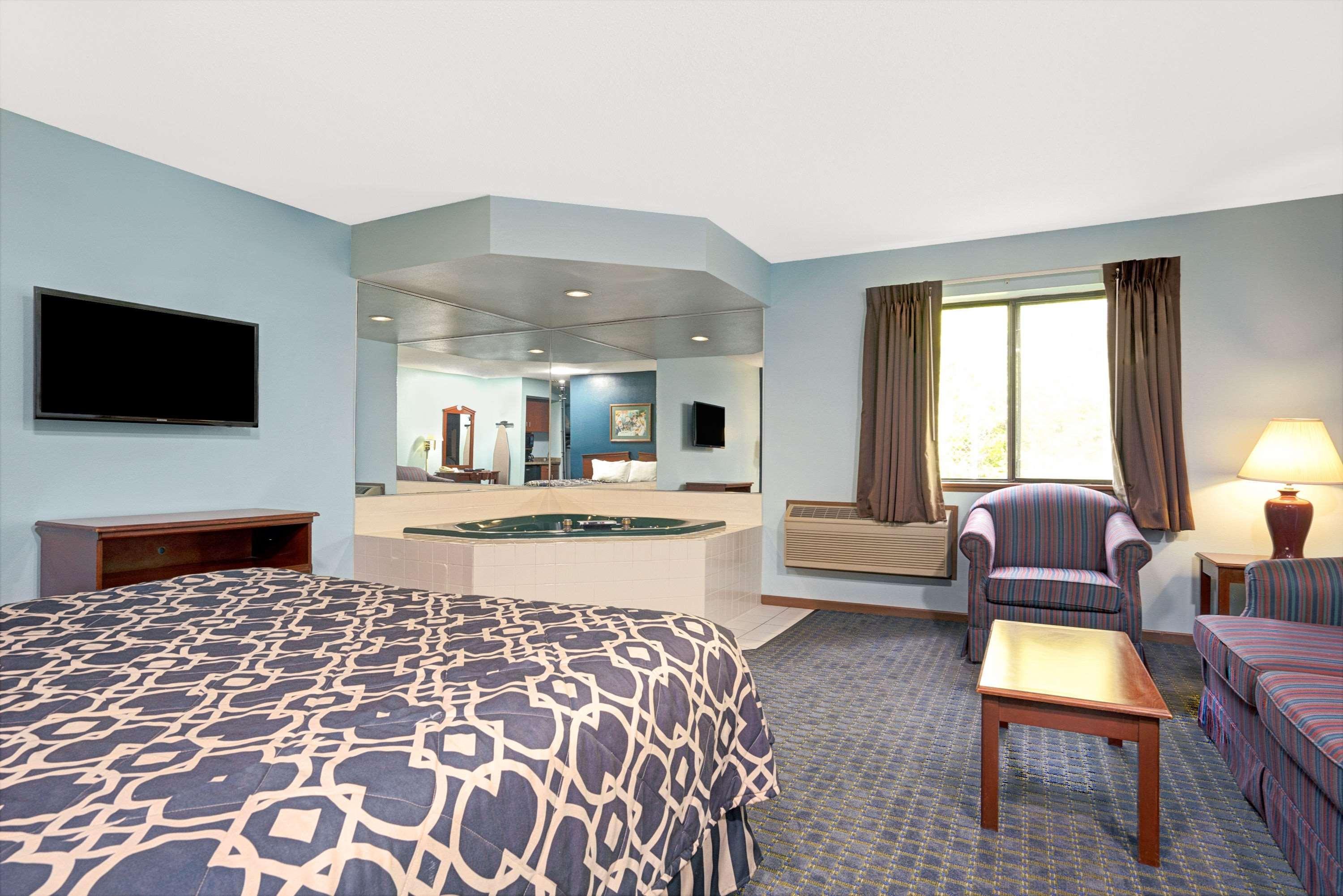 Super 8 By Wyndham Hudson Hotel Buitenkant foto