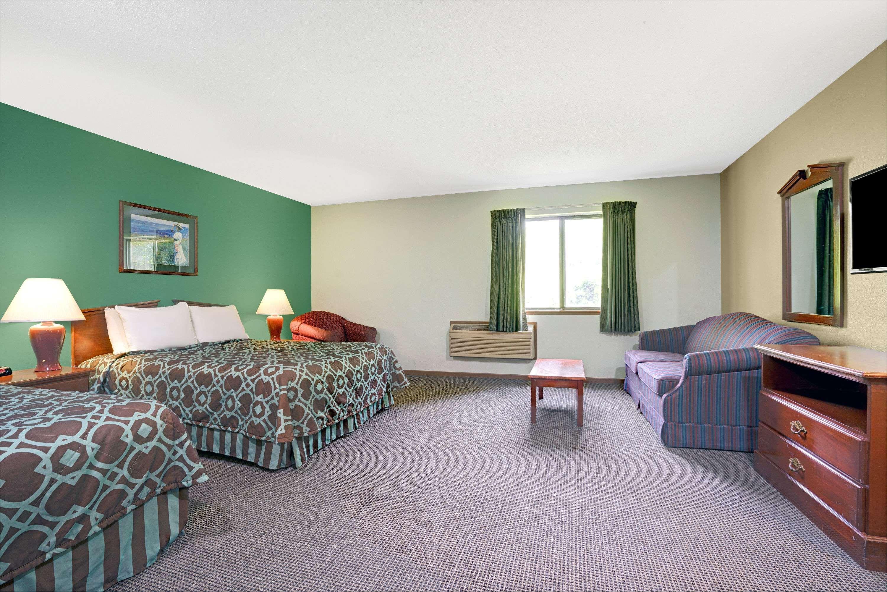 Super 8 By Wyndham Hudson Hotel Buitenkant foto