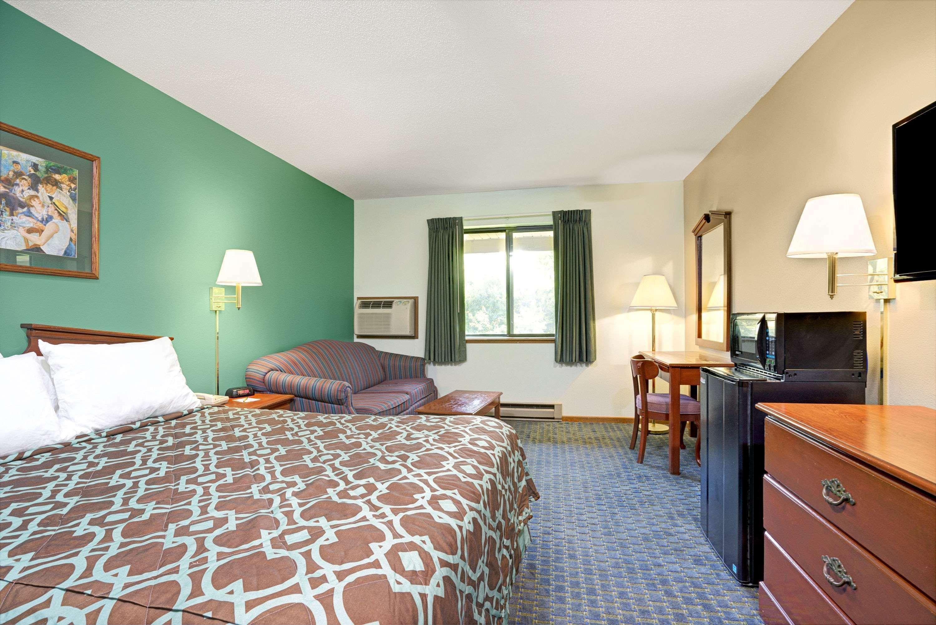 Super 8 By Wyndham Hudson Hotel Buitenkant foto