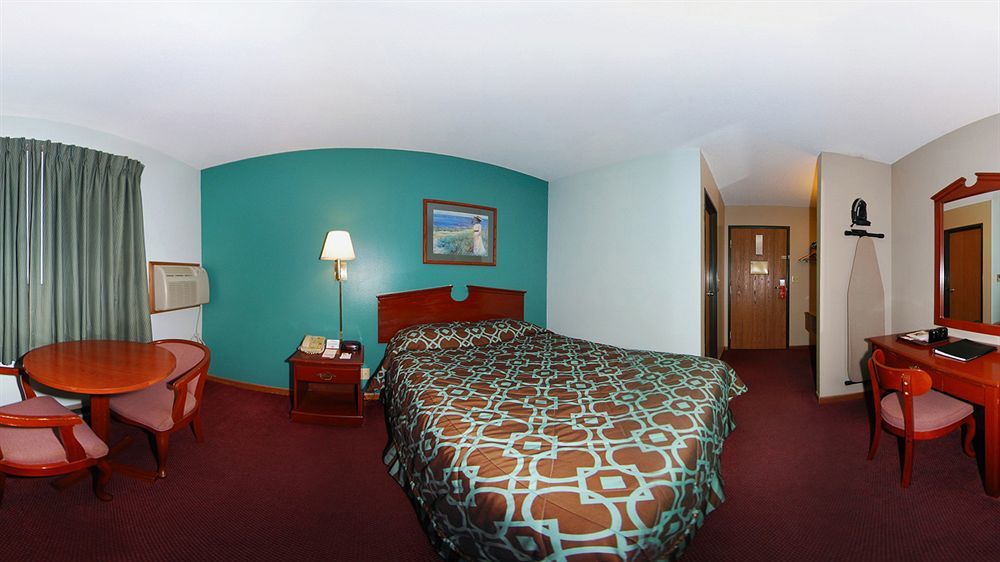 Super 8 By Wyndham Hudson Hotel Buitenkant foto