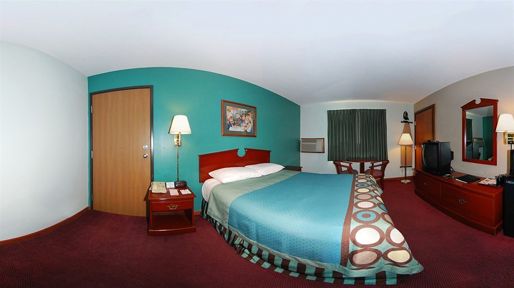 Super 8 By Wyndham Hudson Hotel Buitenkant foto